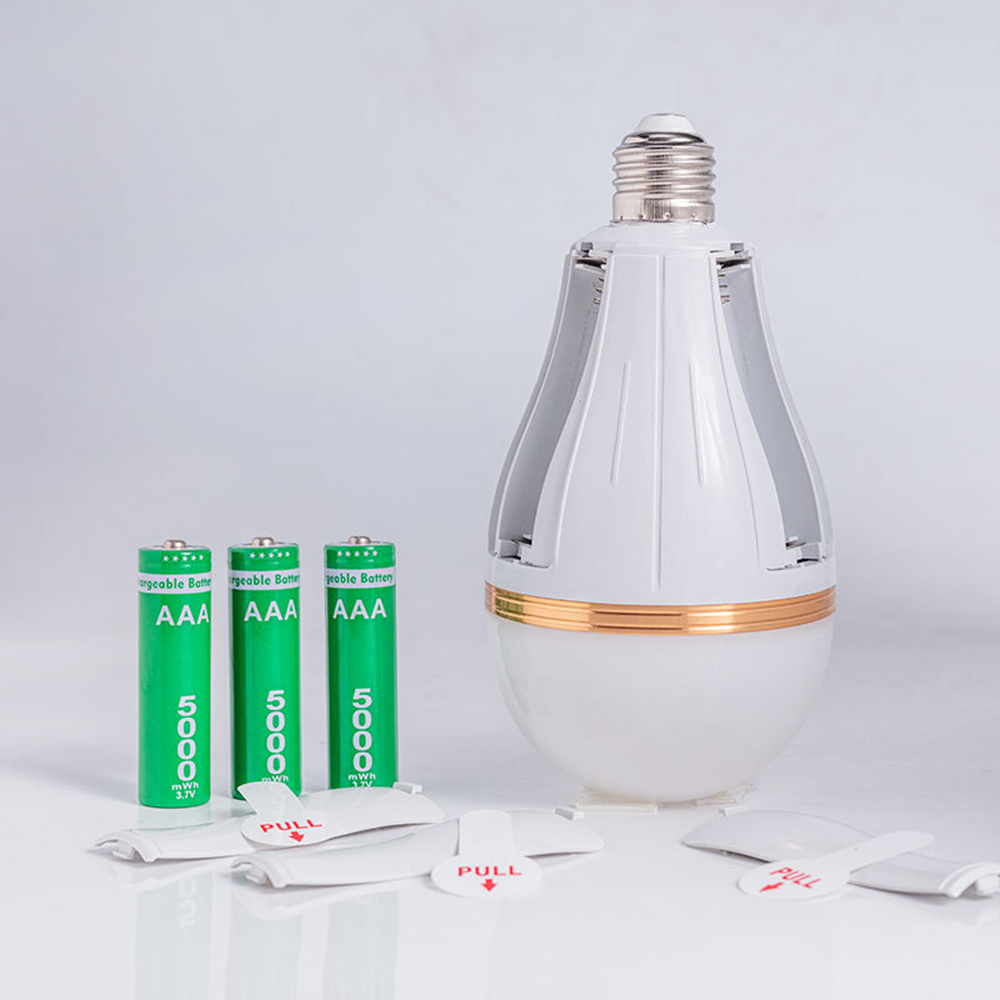 LED 電球ライト スマート充電チップ 停電緊急ホーム 18 - Smart Home Japan のレビューと価格
